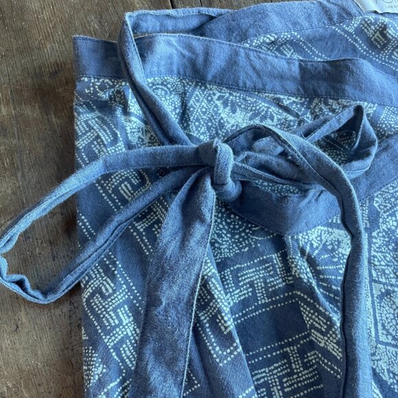 /eis/  I  Cotton Chambray Discharged Printed Indigo Wrap Skirt   I  One Size - Picture 6 of 8